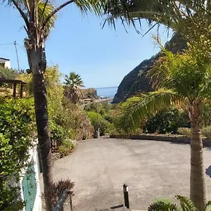 Paraiso Resiliente Vakantieboerderij Santana (Madeira)